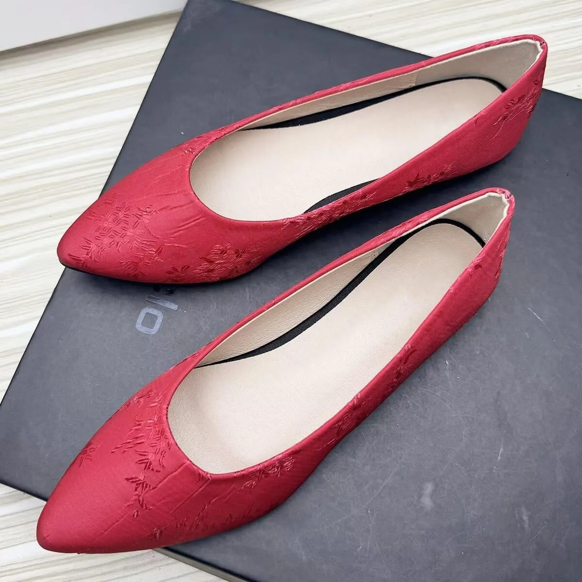 Hee grand Classic Solid Pointed Toe Ballet Flats Womens Shallow Satins Dress Shoes Casual Comfort Slip-On Loafers Light Weight Walking Flats
