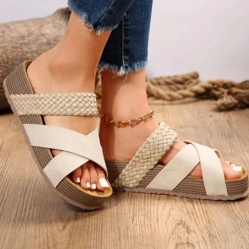 Lavish - Classic Signature Sandals