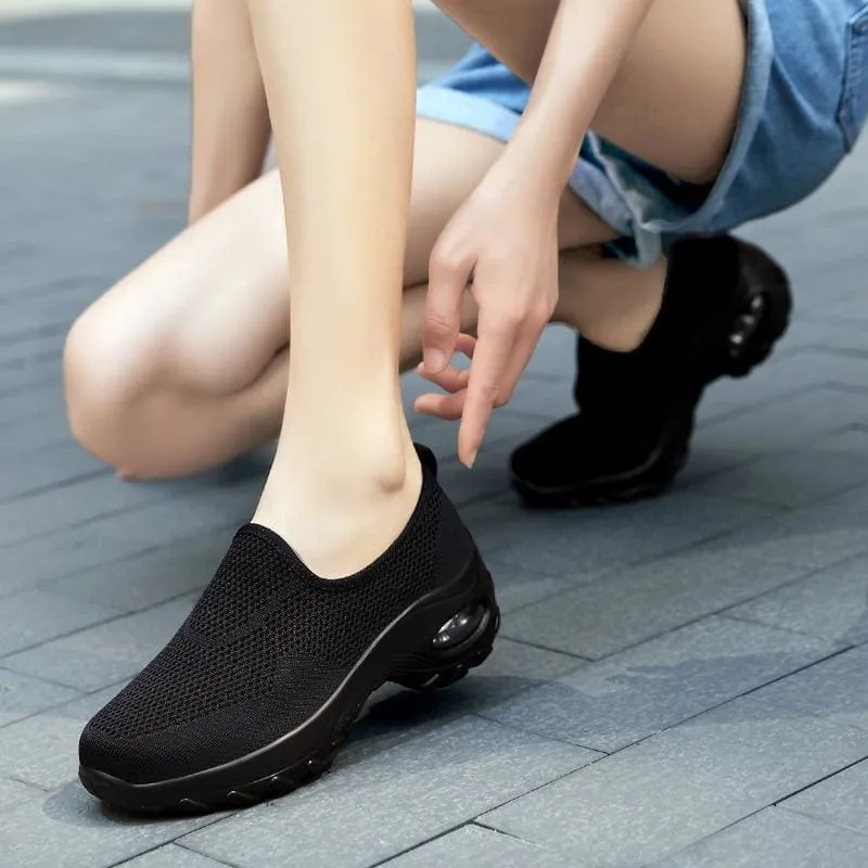 Lightweight Soft-Soled Casual Air Sole Flywire Sneaker For Women