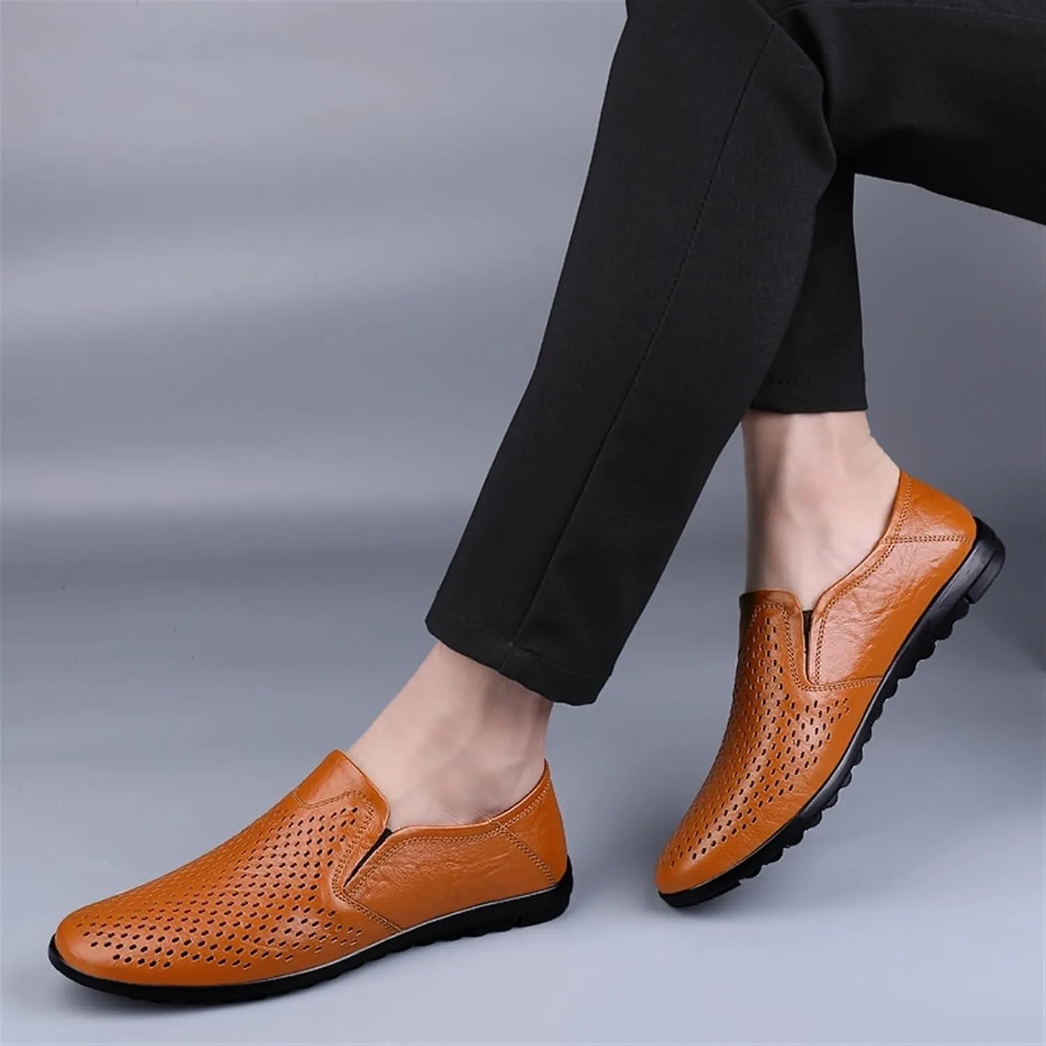 Men's Lightweight Leather Loafers – Breathable Driving Shoes with Anti-Slip Sole, Comfortable Flat Heel, Ideal for Weddings and Casual Wear