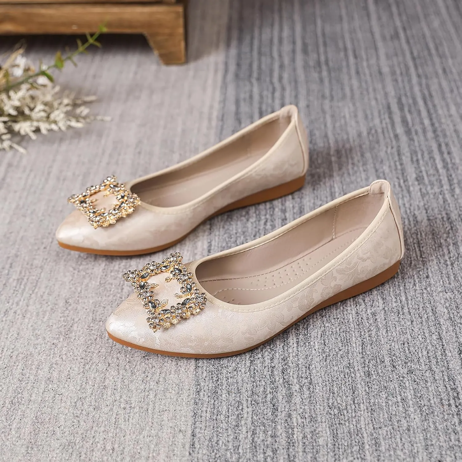 Women's Flats, Foldable Ballet Flats for Women, Sparkly Rhinestone Buckle Pointed Toe Comfort Light Weight Slip-On Dress Shoes